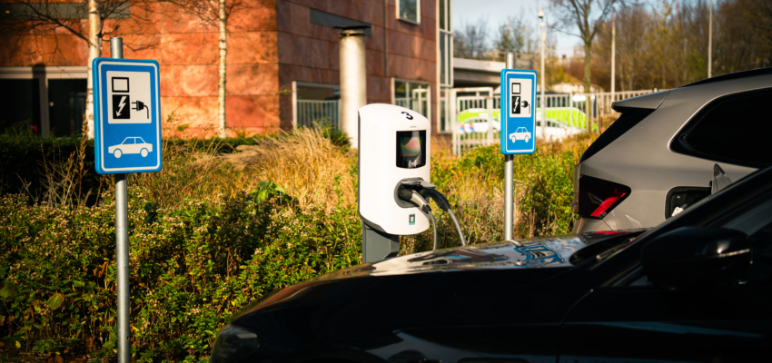 Hoe laadpunten je werkgeversmerk aantrekkelijker maken